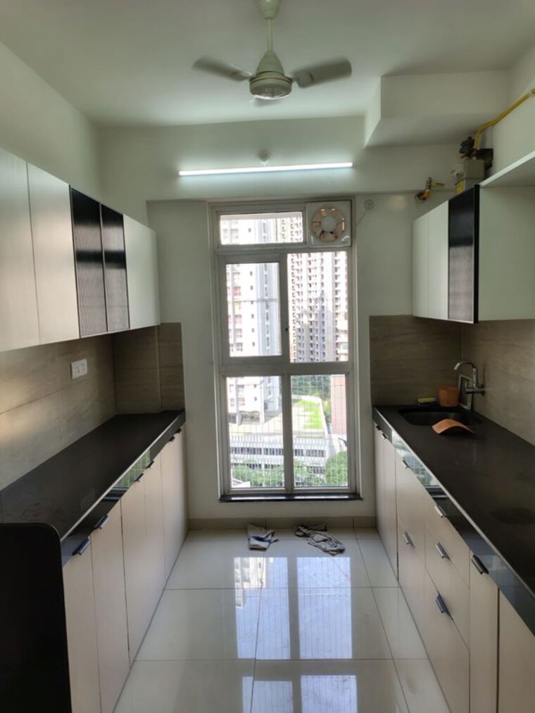 Kitchen, godrej-emerald 3 Bedroom 950 Sq.Ft. Apartment In Ghodbunder Road Thane 10498155