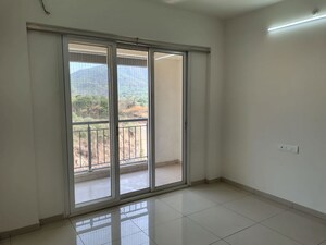 Room in 3 BHK Apartment at Godrej Emerald, Ghodbunder Road – for Rent