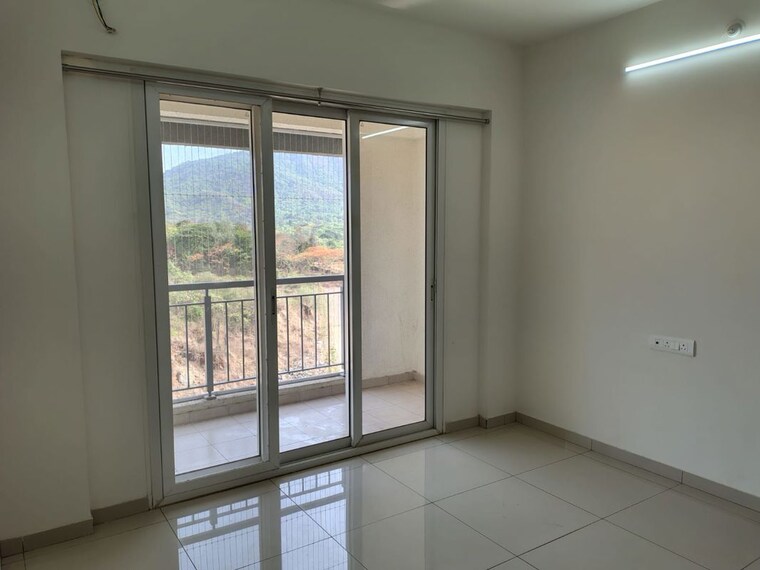 Room, godrej-emerald 3 Bedroom 950 Sq.Ft. Apartment In Ghodbunder Road Thane 10498155