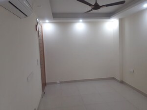 Hall in 1 BHK Independent House at Sector 43 – for Rent
