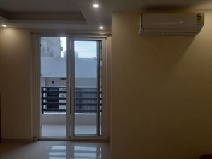 Balcony in 1 BHK Independent House at Sector 43 – for Rent