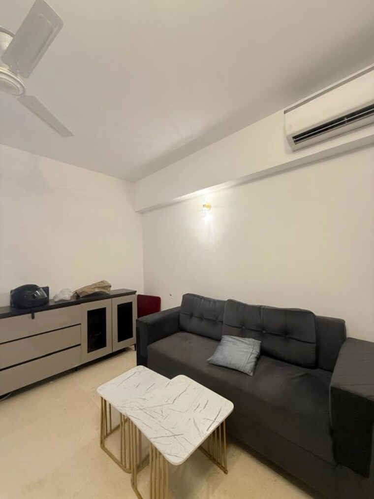 Bedroom, dlf-gardencity-enclave 3.5 Bedroom 180 Sq.Ft. Builder Floor In Sector 93 Gurgaon 10498159