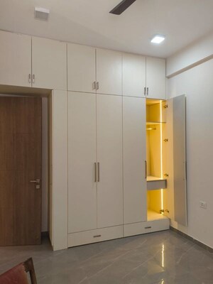 Room in 3.5 BHK Builder Floor at M3M Antalya Hills, Sector 79 – for Rent