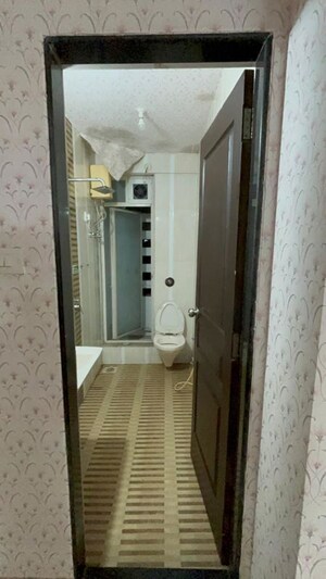 Bathroom in 2 BHK Apartment at Fairmont La Paradiso, Santacruz East – for Rent
