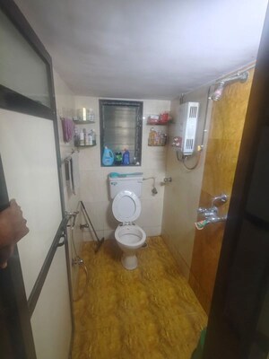 Furnished Amenities in 1 BHK Apartment at Kamala Ashish Tower, Kandivali West – for Rent