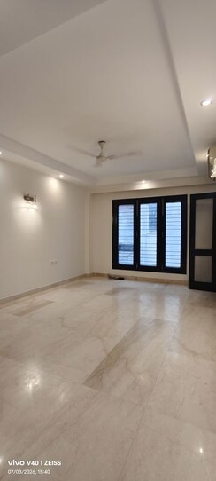 3 BHK + Servant Room Apartment For Rent in Defence Colony