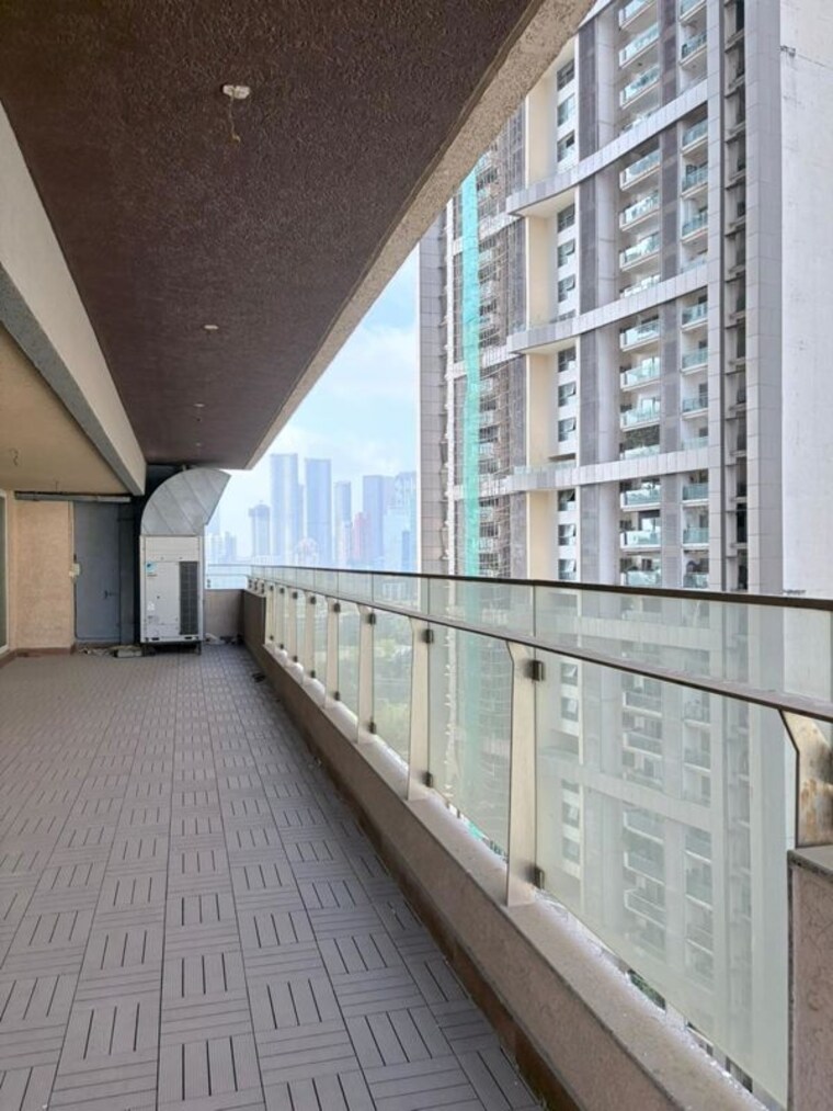 Balcony, lokhandwala-minerva-mahalaxmi 3 Bedroom 1190 Sq.Ft. Apartment In Mahalaxmi Mumbai 10498246