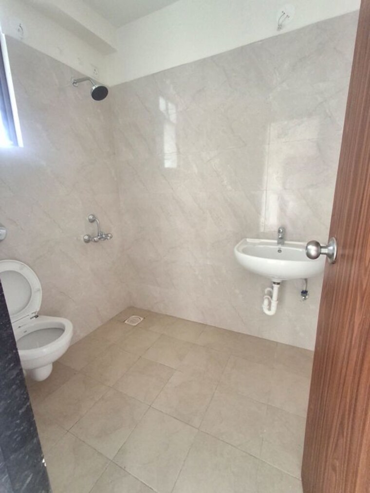 Bathroom, skyi-star-city-centre 3 Bedroom 1100 Sq.Ft. Apartment In Dhayari Pune 10498223