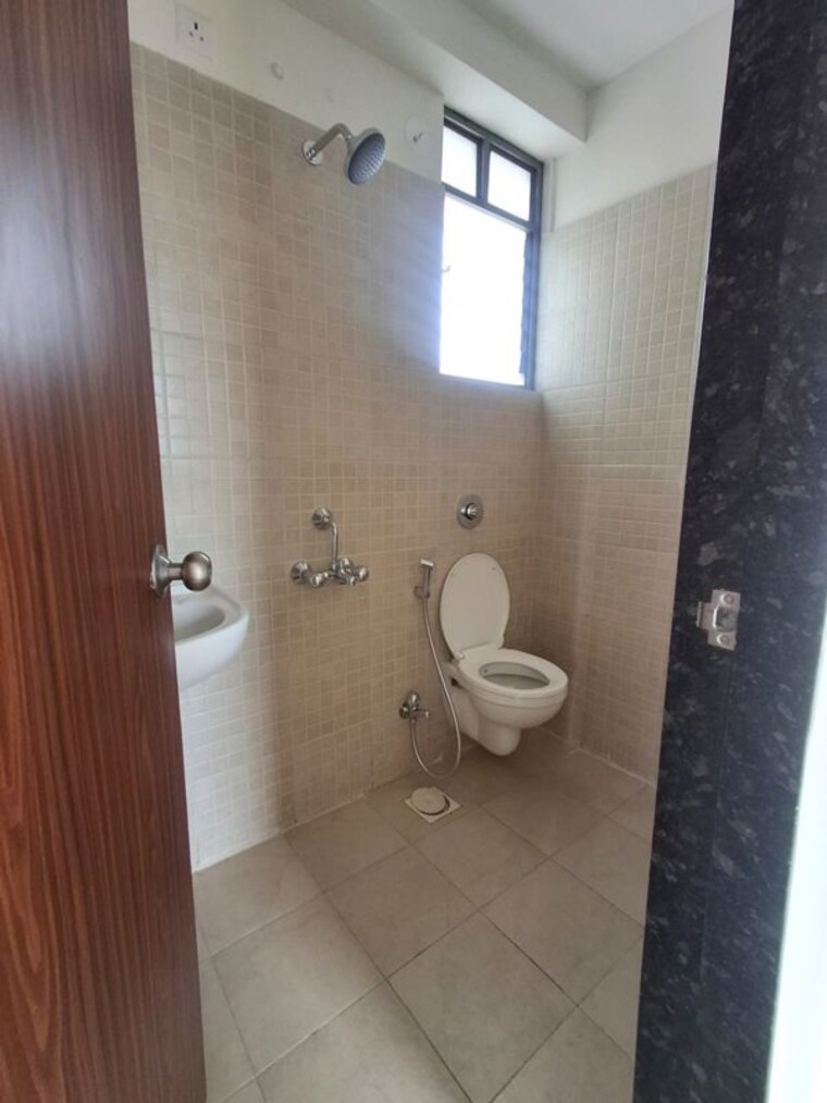 Bathroom, skyi-star-city-centre 3 Bedroom 1100 Sq.Ft. Apartment In Dhayari Pune 10498223