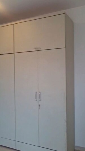 Furnished Amenities in 2 BHK Apartment at Lodha Parkside, Worli – for Rent