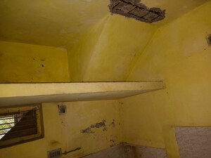 Room in  Independent House at Vadodara – for Sale