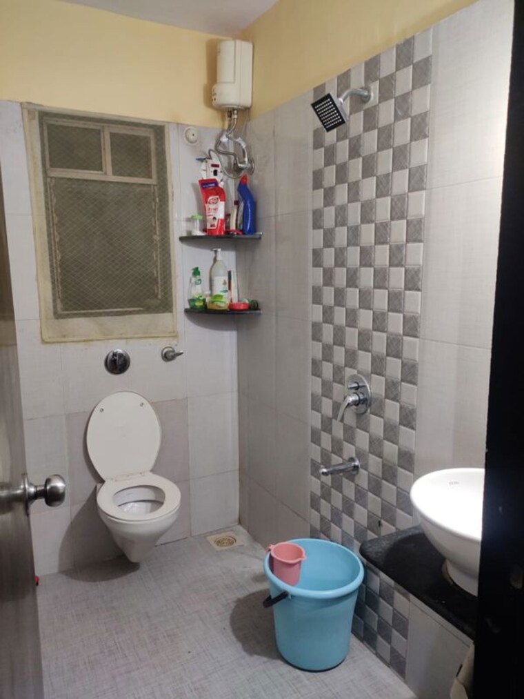 Bathroom, gundecha-sunflower 1 Bedroom 595 Sq.Ft. Apartment In Kandivali East Mumbai 10498299