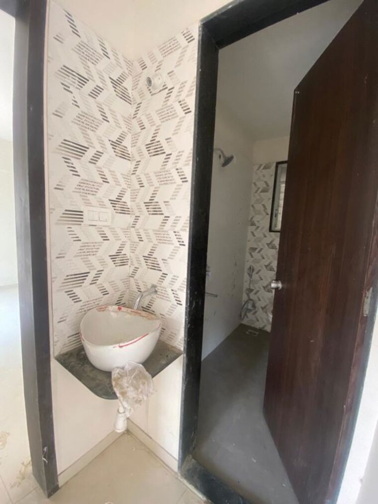 Bathroom, urban-skyline-phase-1 2 Bedroom 750 Sq.Ft. Apartment In Ravet Pune 10498350