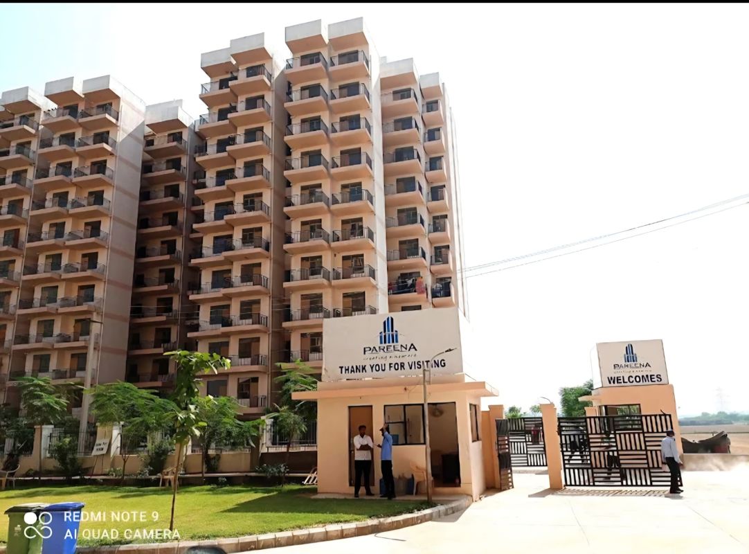 2 BHK 550 Sq.Ft. Apartment in Pareena Laxmi Apartments