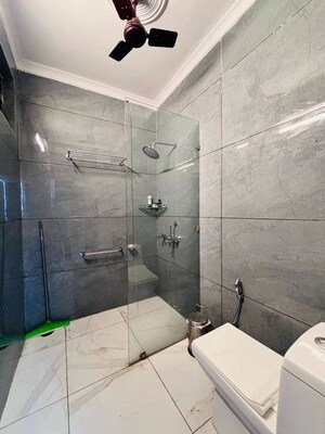 Bathroom in 6 BHK Independent House at Omaxe Panorama City, Vasundhara Nagar – for Sale