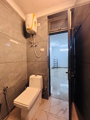 Bathroom in 6 BHK Independent House at Omaxe Panorama City, Vasundhara Nagar – for Sale