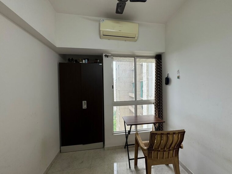 Living Room, runwal-eirene-phase-2 2 Bedroom 568 Sq.Ft. Apartment In Balkum Pada Thane 10498477