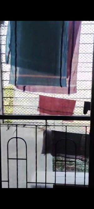 Bedroom in 2 BHK Apartment at Kurla West – for Rent