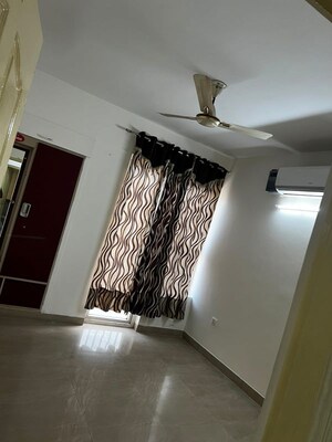 Furnished Amenities in 3 BHK Apartment at Mapsko Paradise, Sector 83 – for Rent