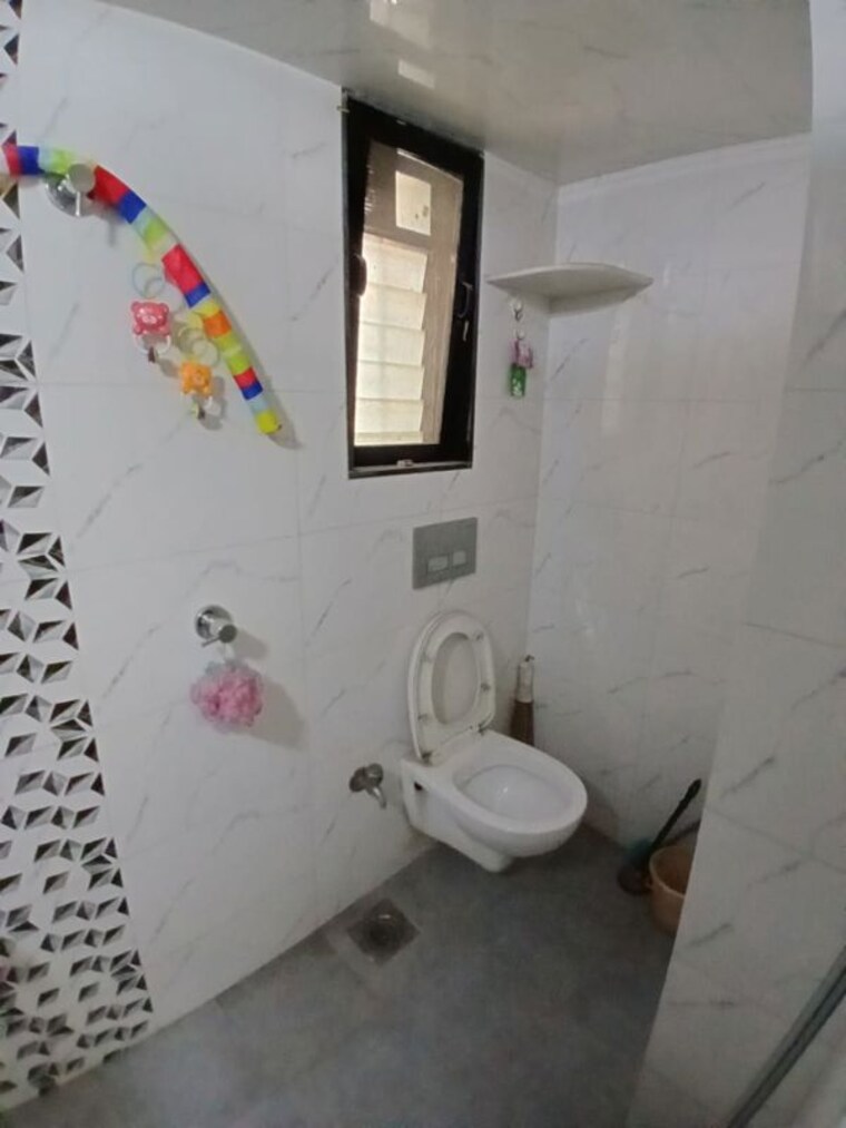 Bathroom, gundecha-trillium 2.5 Bedroom 1052 Sq.Ft. Apartment In Kandivali East Mumbai 10498572