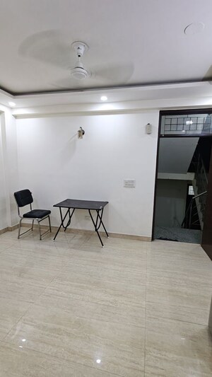 Team Area in 1 BHK Builder Floor at Malviya Nagar – for Rent