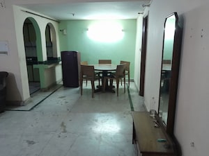 Parking in 1.5 BHK Independent House at Sector 49 – for Rent