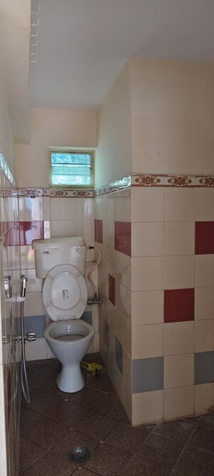 Bathroom in 1 BHK Builder Floor at Halasuru – for Rent