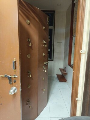 Furnished Amenities in 2 BHK Apartment at DNV Elite Gardens, Aundh – for Rent
