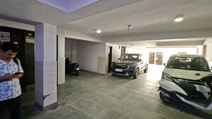 Parking in 2 BHK Builder Floor at Malviya Nagar – for Rent