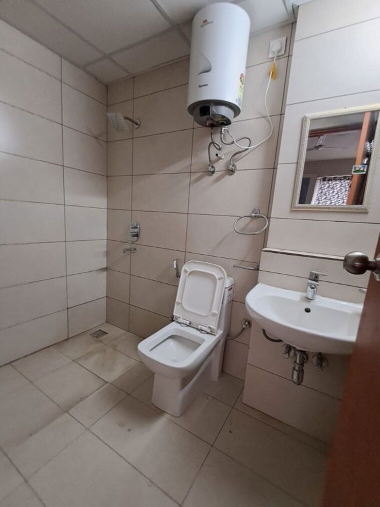 Bathroom, tata-eureka-park 2 Bedroom 1100 Sq.Ft. Apartment In Sector 150 Noida 10498691