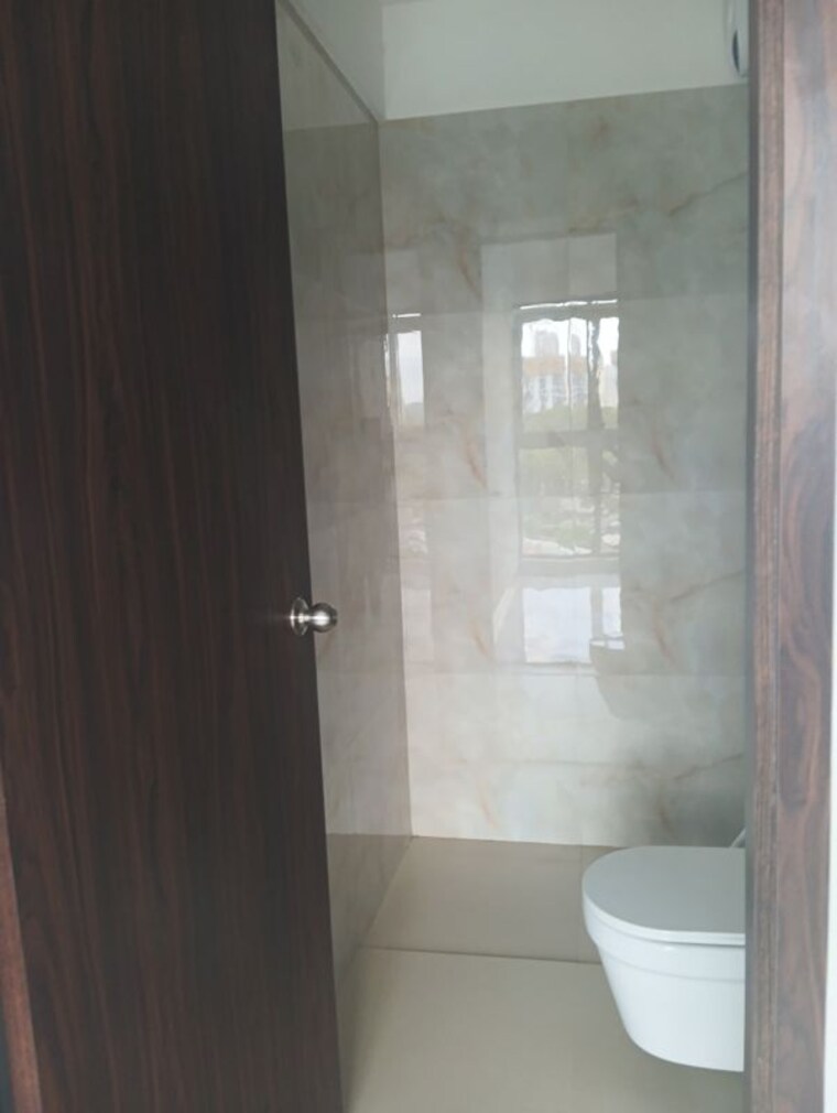 Bathroom, colorplus-raymond-realty-phase-i 2 Bedroom 700 Sq.Ft. Apartment In Pokhran Road No Two Thane 10498709