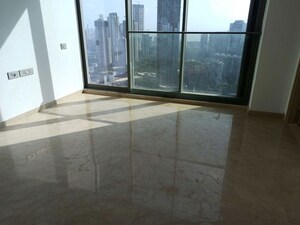 Room in 4 BHK Apartment at Rustomjee Crown, Prabhadevi – for Rent