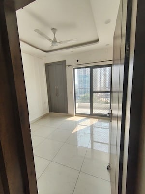 3.5 BHK Apartment For Rent in Amrapali Silicon City, Sector 76