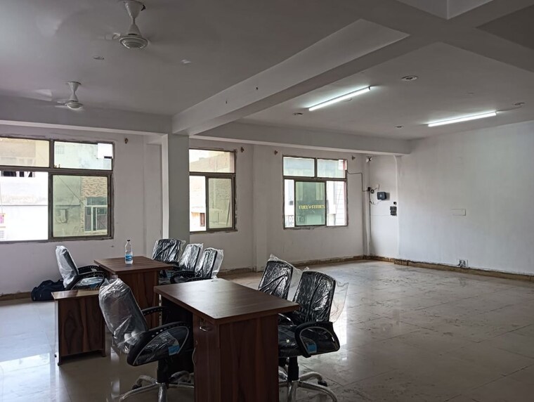 undefined, mayur vihar Commercial Office Space 1050 Sq.Ft. In Mayur Vihar Delhi 10498739