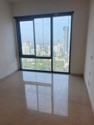 Room in 3 BHK Apartment at Piramal Mahalaxmi, Mahalaxmi – for Rent