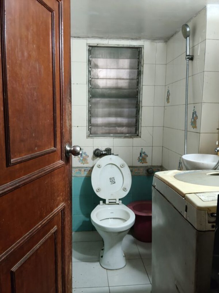 Bathroom, sagar-avenue-phase-2 2 Bedroom 850 Sq.Ft. Apartment In Santacruz East Mumbai 10485595