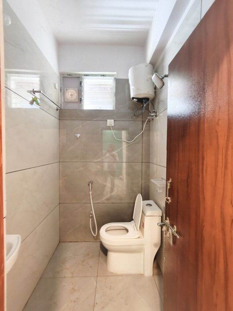 Bathroom, arundathi-nilayam-gachibowli 1 Bedroom 785 Sq.Ft. Apartment In Gachibowli Hyderabad 10498828