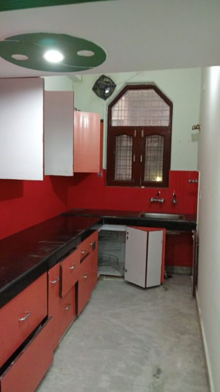 Kitchen, sector 9 3 Bedroom 1750 Sq.Ft. Builder Floor In Sector 9 Gurgaon 10498835
