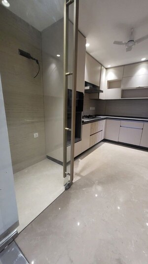 Room in 4 BHK Builder Floor at Greater Kailash ii – for Sale