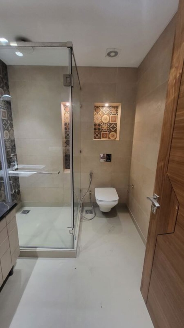 Bathroom, greater kailash ii 4 Bedroom 2700 Sq.Ft. Builder Floor In Greater Kailash ii Delhi 10498865