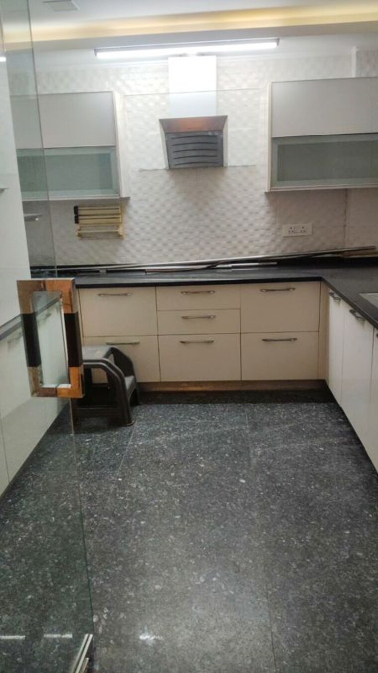 Kitchen, hauz khas 3 Bedroom 1600 Sq.Ft. Builder Floor In Hauz Khas Delhi 10498867