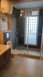 3 BHK + Pooja Room,Servant Room 1600 Sq.Ft. Builder Floor in Hauz Khas