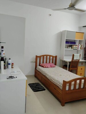  Pg For Rent in Dindoshi