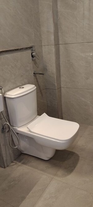 Bathroom in 1 BHK Apartment at Sushant Lok 3, Sector 57 – for Rent