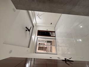 Room in 3 BHK Apartment at Sector 57 – for Rent