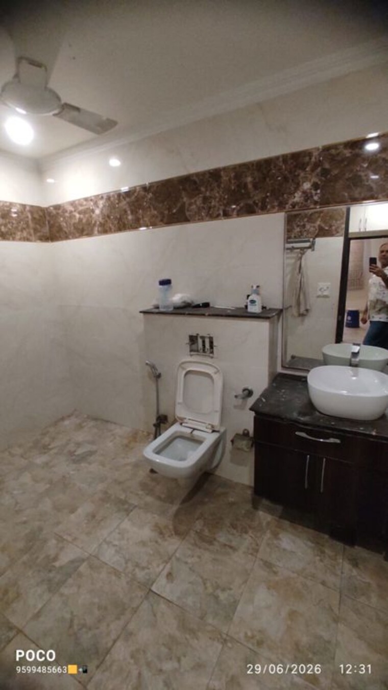 Bathroom, mehrauli 3 Bedroom 1200 Sq.Ft. Builder Floor In Mehrauli Delhi 10498758