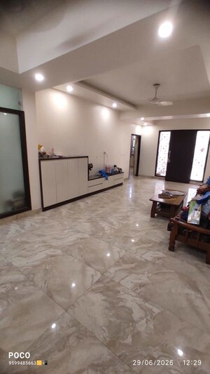 Parking in 3 BHK Builder Floor at Mehrauli – for Rent