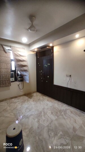 Room in 3 BHK Builder Floor at Mehrauli – for Rent