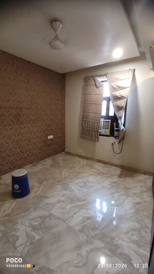 Room in 3 BHK Builder Floor at Mehrauli – for Rent