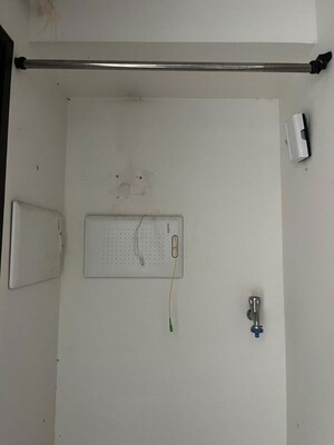 Room in 1 BHK Apartment at Lodha Crown Quality Homes, Majiwada – for Rent